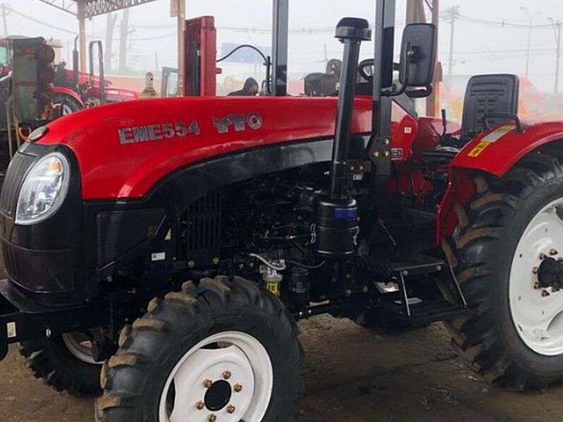  TRACTOR  YTO-EME554 Chile