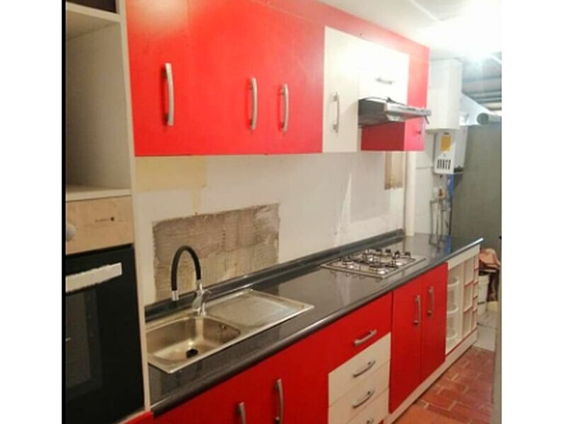 Mueble cocina rojo Chile