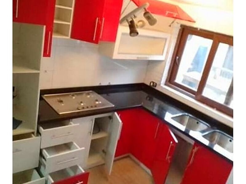  Mueble de cocina con color Chile