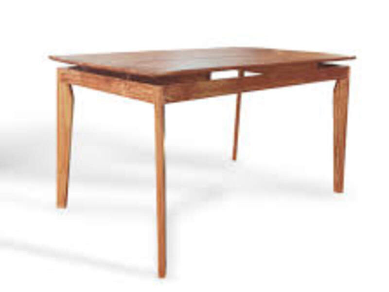 Mesa de comedor NOGAL CLARO Chile