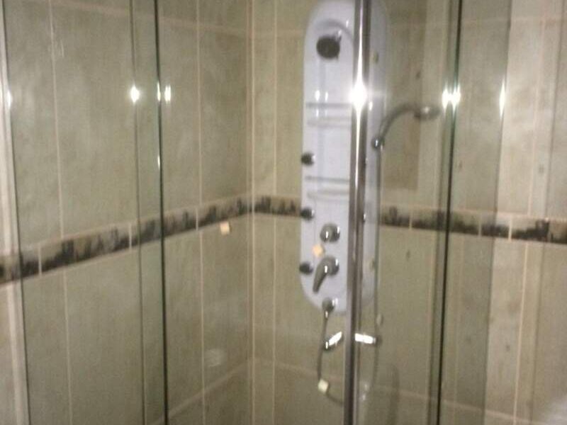 Shower door Chile