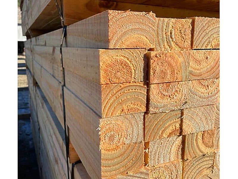 Madera Verde Dimensionada Empedrado