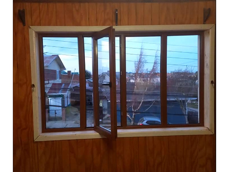 Ventana de Aluminio Símil Madera Chile