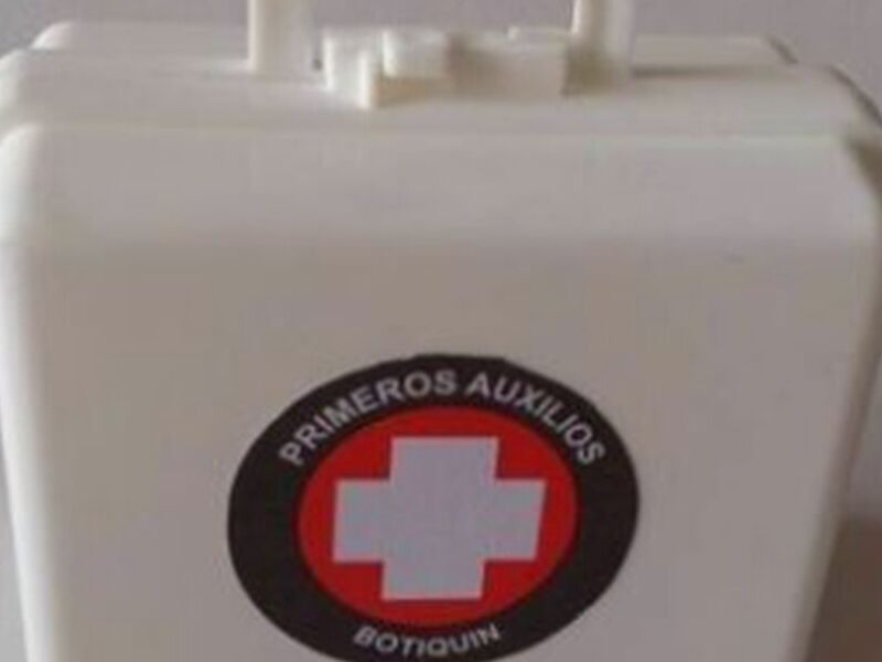 BOTIQUÍN BOLSILLO 7*5*3.5 CM Chile