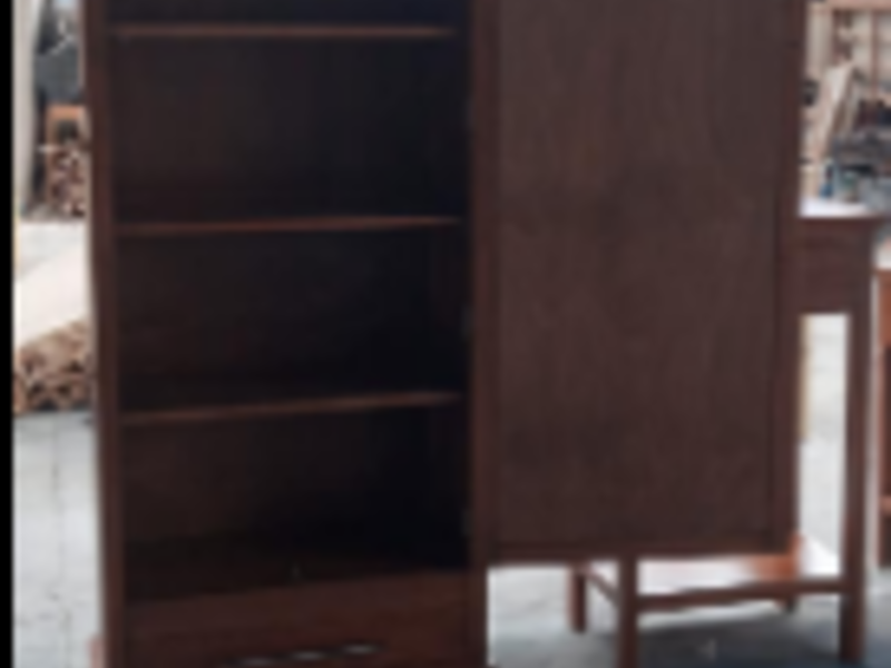 Cómoda Pequeña de Madera Concepción