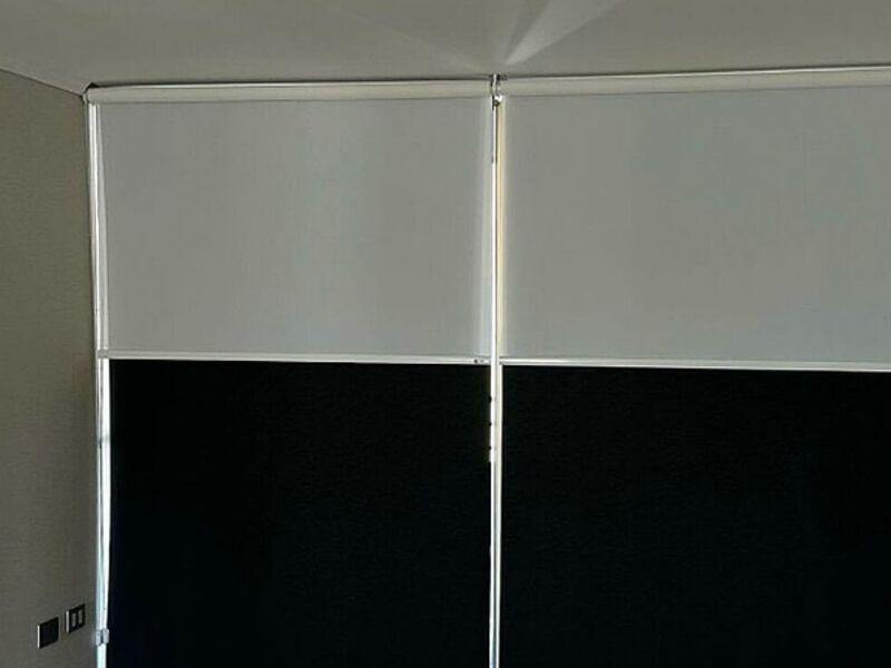 Cortina blackout + screen Chile