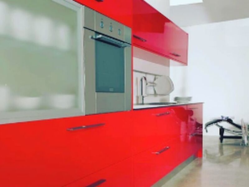 MUEBLE ROJO CHILE