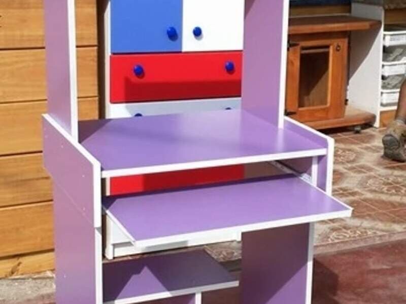 Mueble lila computadora Chile