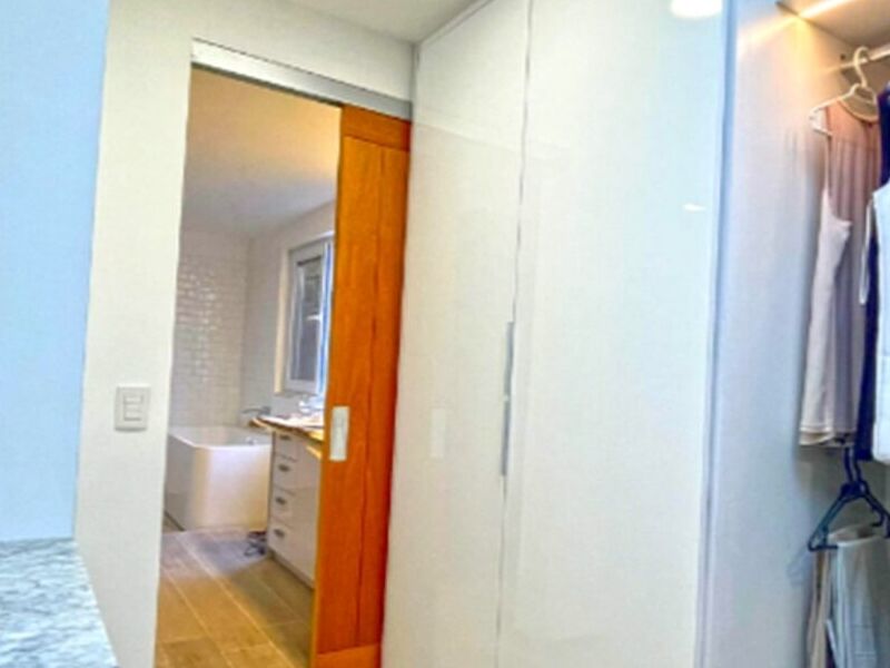 CLOSET 8 DE MADERA 