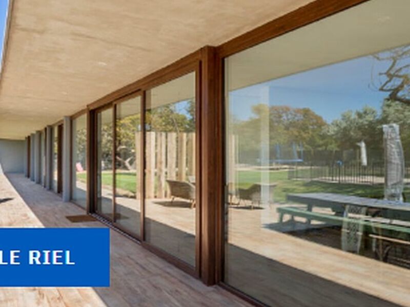 Ventana triple riel Chile 
