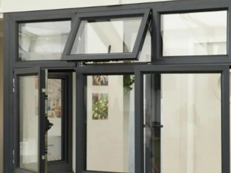 ventana proyectante