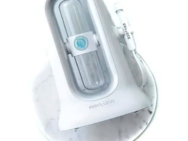 Aqua Peeling Hydrafacial