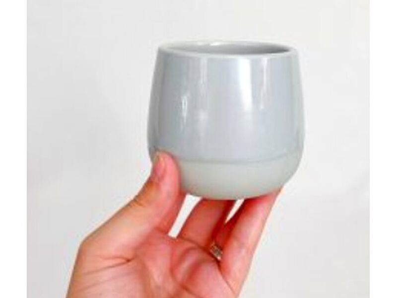 Maceta mini gris marca Ikea Chile