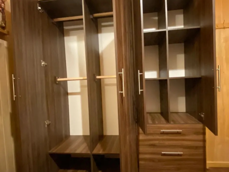 closet madera oscura Chile