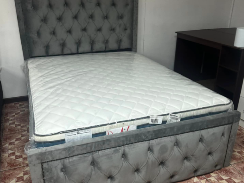 cama gris Chile