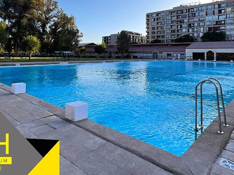 Piscina grande Chile