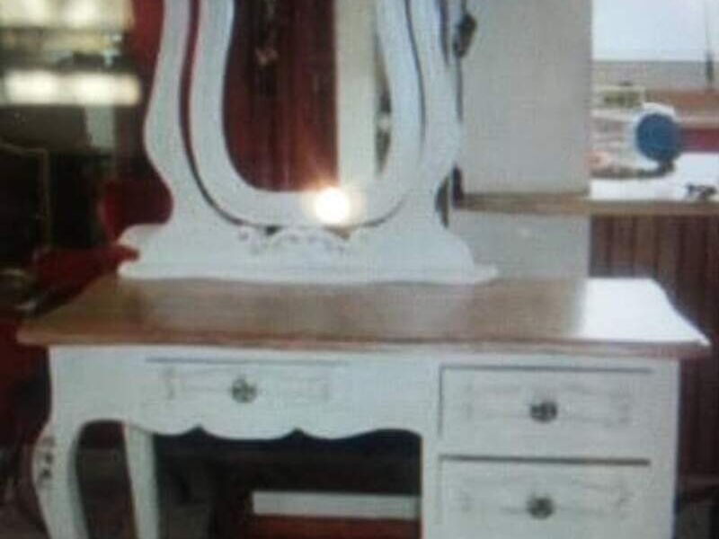 Cómoda de madera Chile