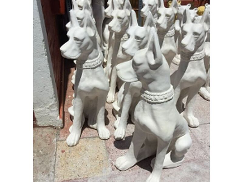 Escultura Perro Chile 