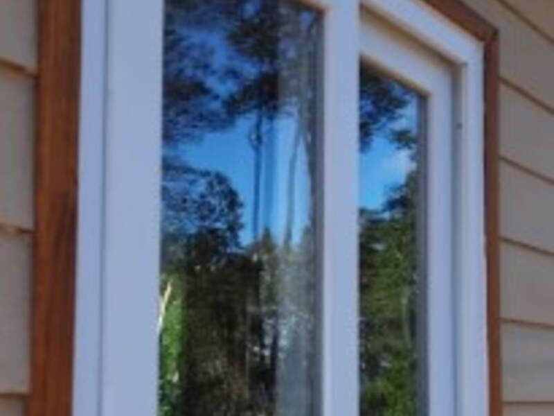 Ventana corrediza blanca