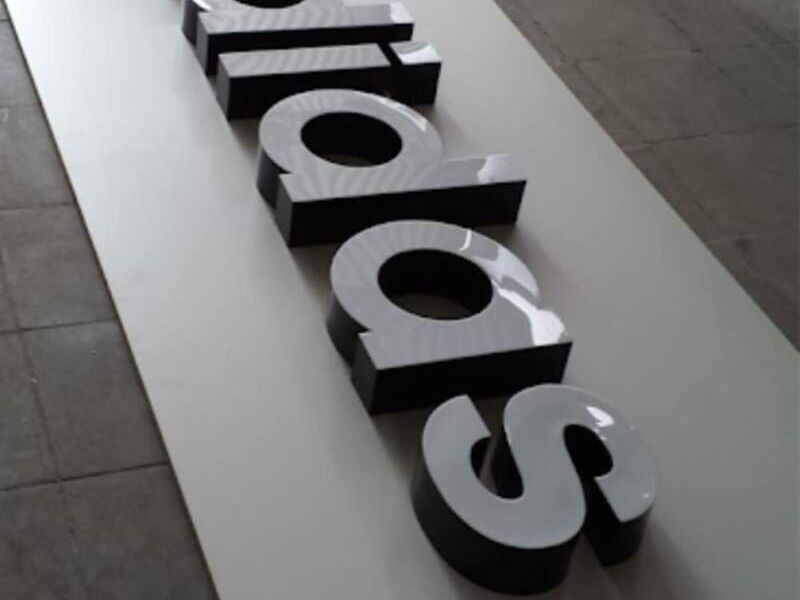 Letras volumétricas de acrílico Chile