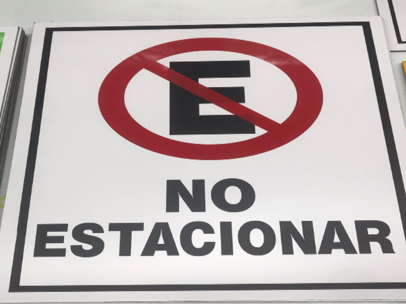 Señalética de No Estacionar Chile 