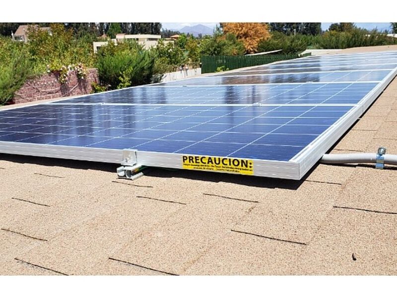 Instalacion de paneles solares, Chile