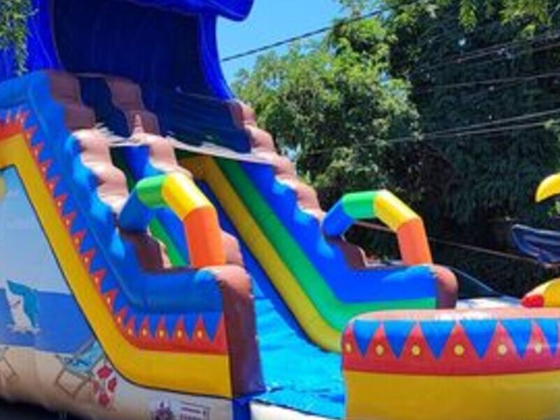 Inflable resbaladera Playa Chile