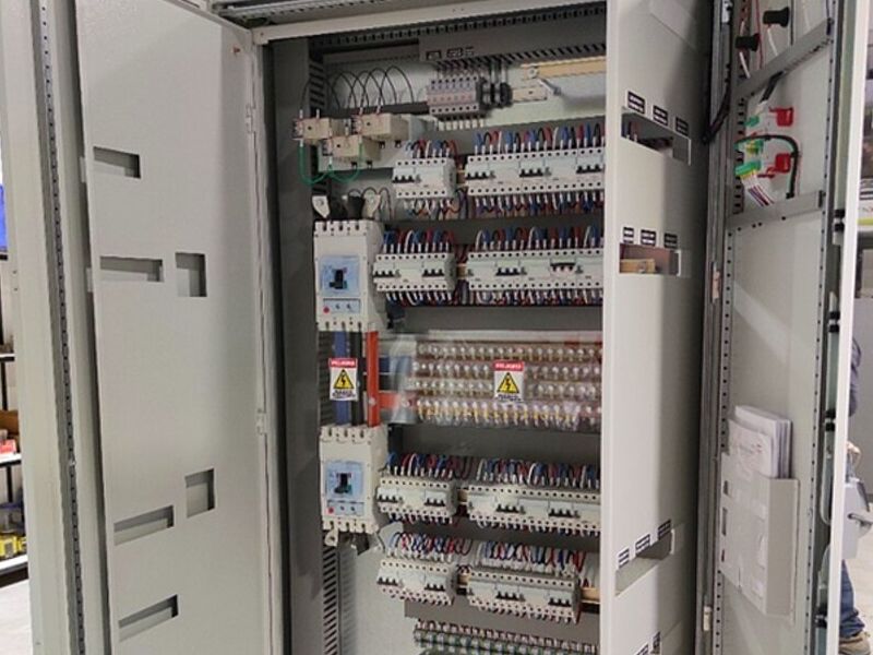 Instalación tablero de alumbrado Chile