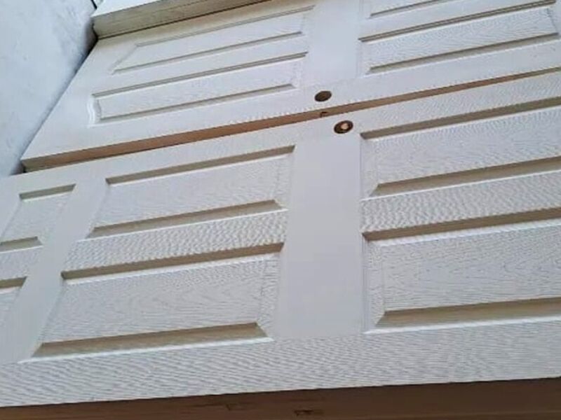Puerta de Madera San Bernardo