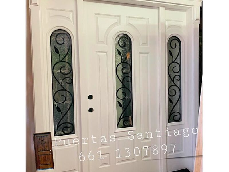Puerta moderna Blanca Chile