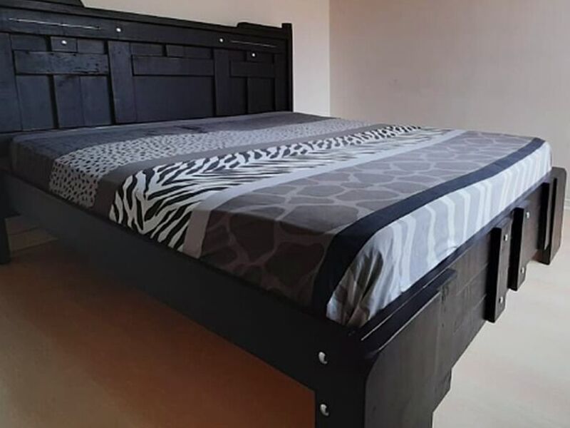 Cama de 2 Plazas de Madera de Laurel CHILE 