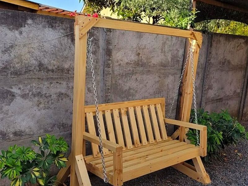 Silla suspendida doble de madera Chile