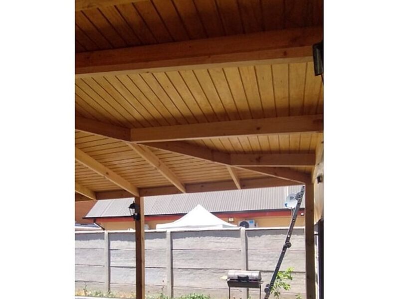Pérgola exterior madera de roble para techo