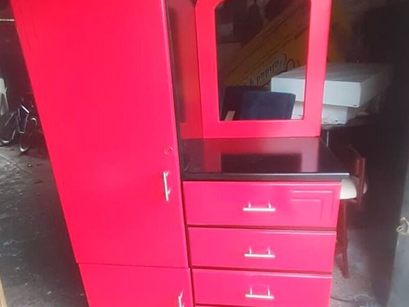 ARMARIO ROJO ARICA