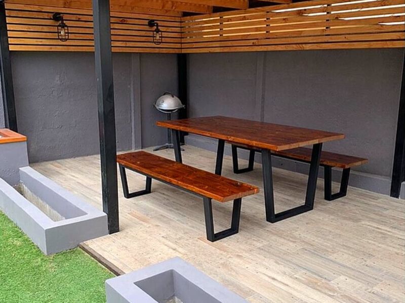 Mesa para exterior de madera de caoba Chile