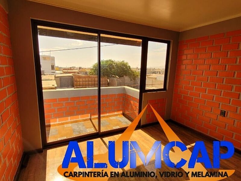 Ventanales, Arica