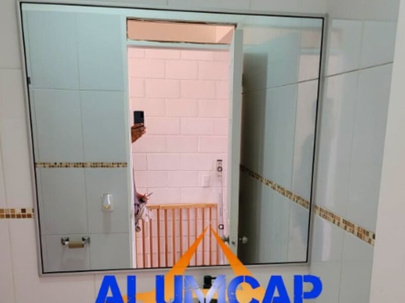 Espejos de baño, Arica