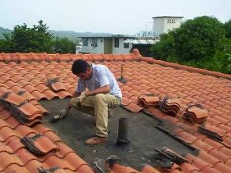 Reparación de filtraciones en techo - Chile