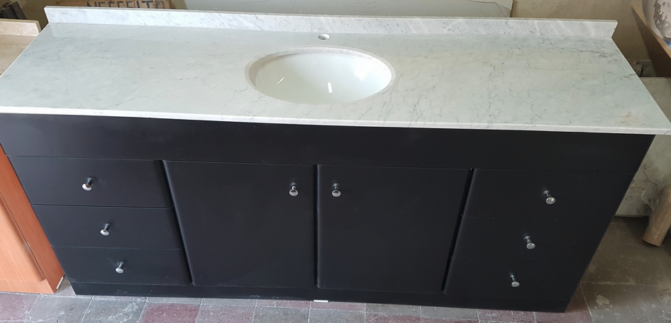 Mueble vanitorio cubierta marmol PUERTO AISEN
