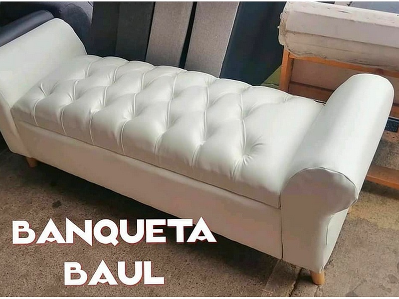 Banqueta Baúl Capitoné SANTIAGO