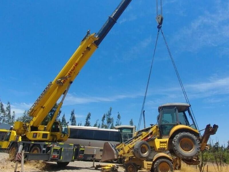 Servicio de gruas hasta de 40 tons Chile