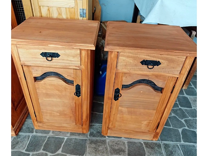veladores madera Talagante