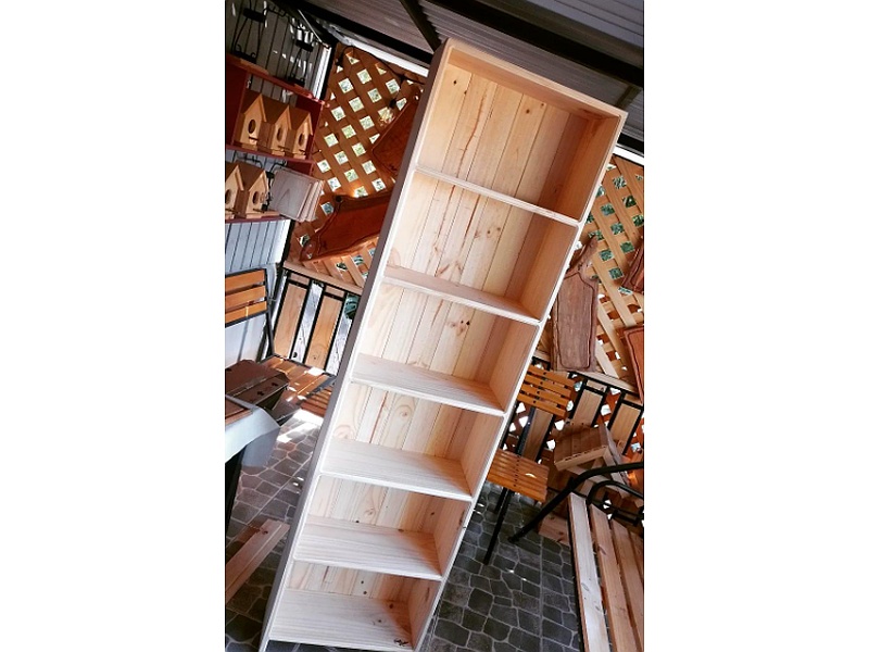 Librero de Madera Estilo Nórdico Talagante