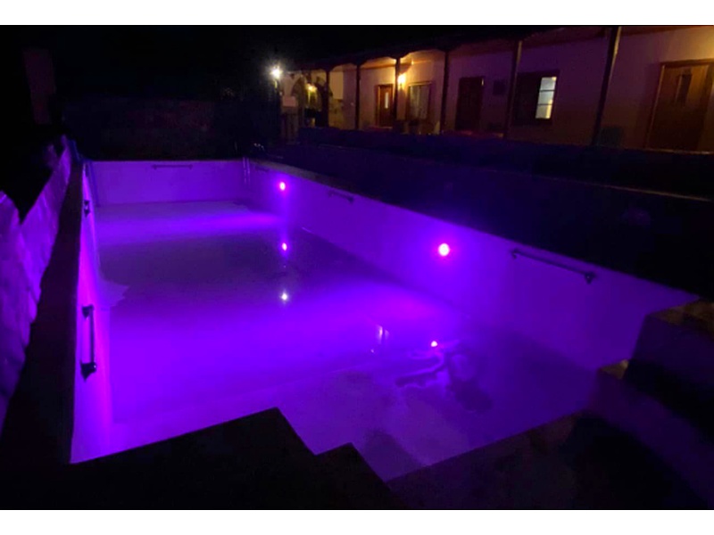 Piscina Morada  Chile