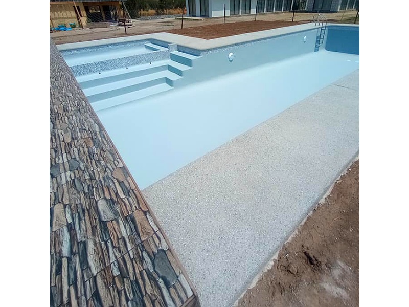 Piscina Blanca Chile