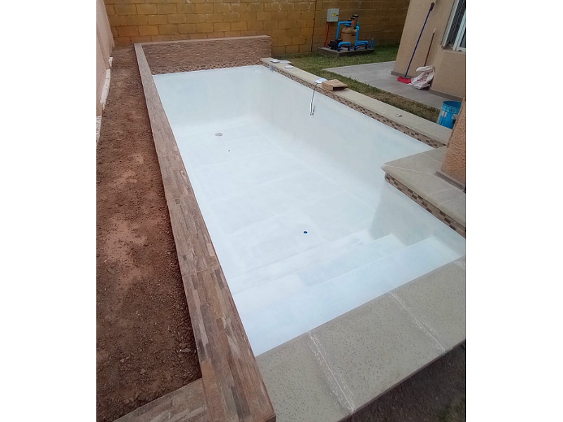 Piscina White Chile