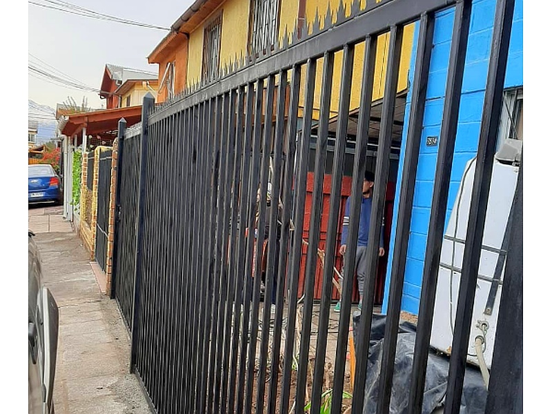 puerta de seguridad rejas Santiago