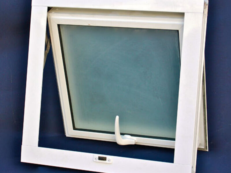 ventana proyectante