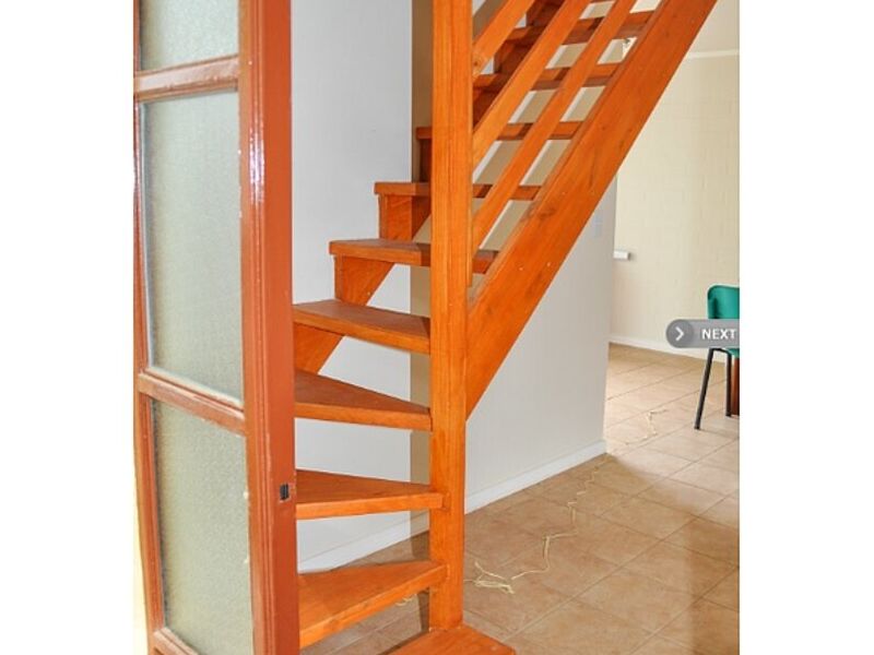 Escalera pino tenido Chile 