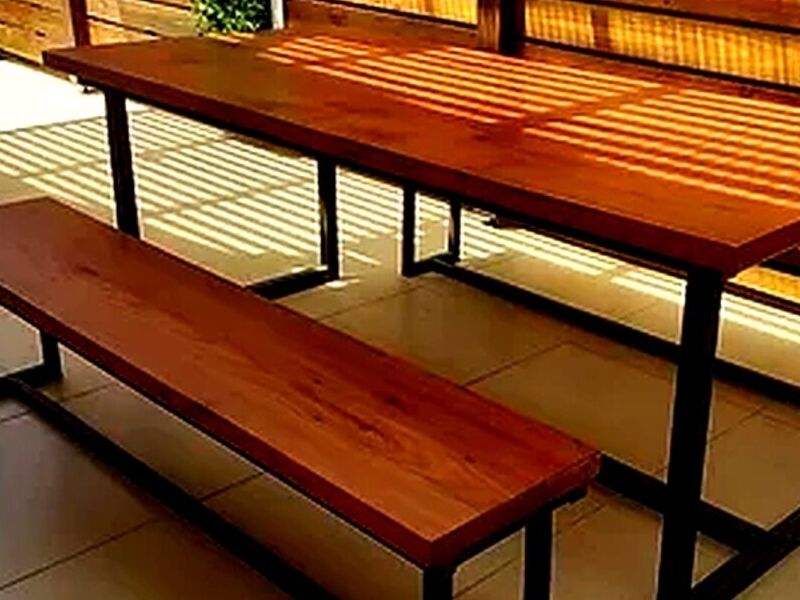 Mesa jardin madera filos negros Chile